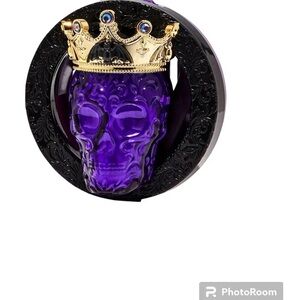 Bath & Body Works Skull car scent holder